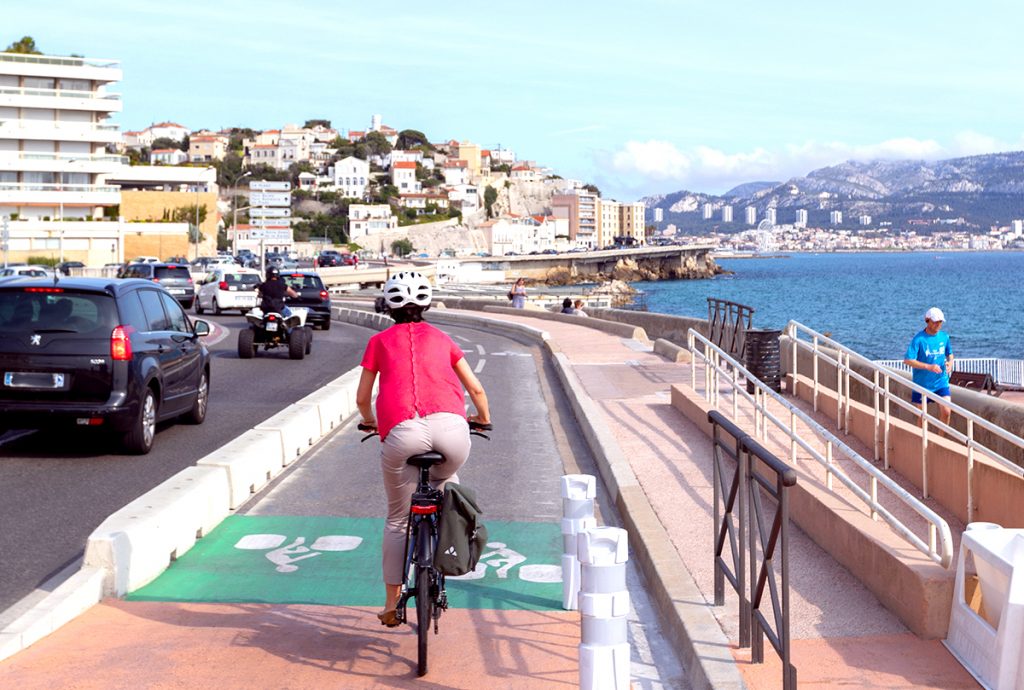 Piste cyclable sur la Corniche Kennedy