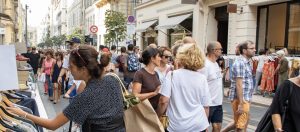 Braderie sur la Canebière