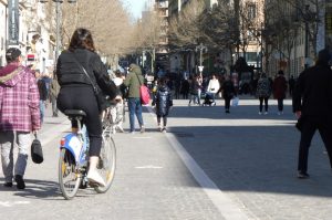 En passant près des passants : La Canebière