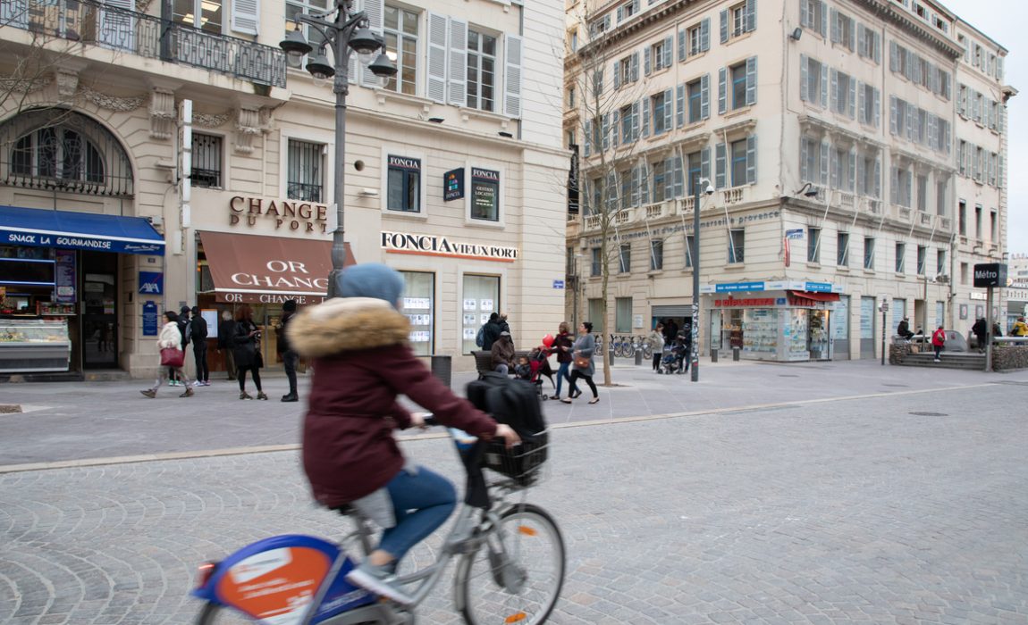 En passant près des passants : La Canebière